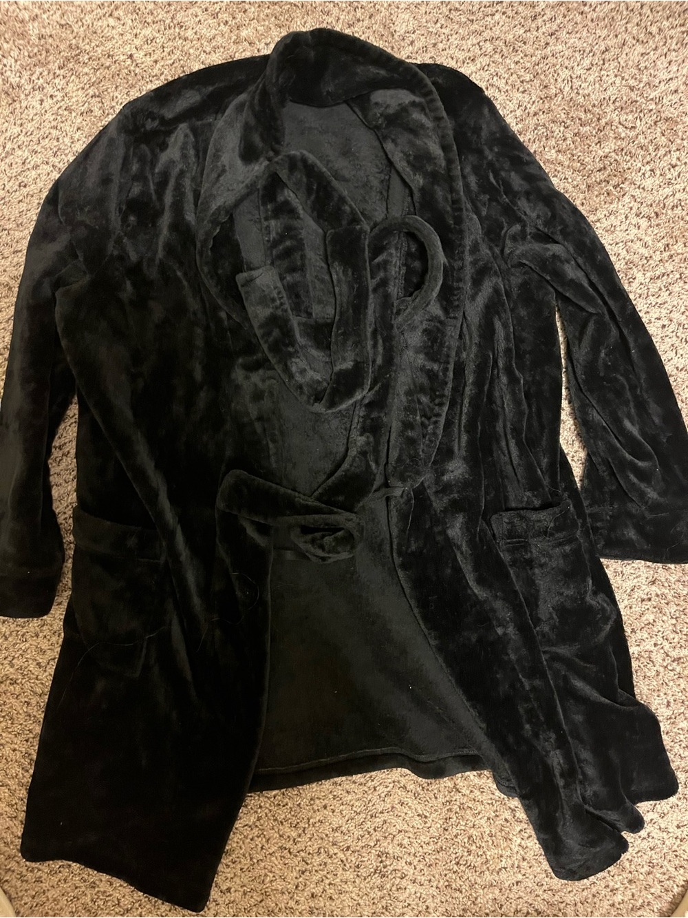 Amazon Essentials Black Plush robe